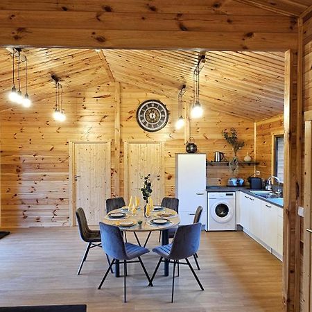 Fromelennes Chalet Istres Des Ardennes מראה חיצוני תמונה